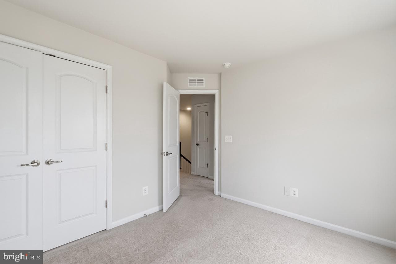 25288 Arrowroot Terrace photo 28