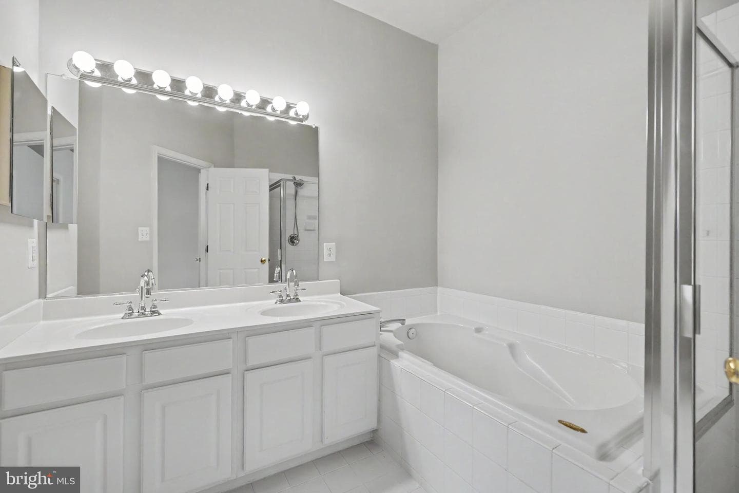 46202 Walpole Terrace photo 26