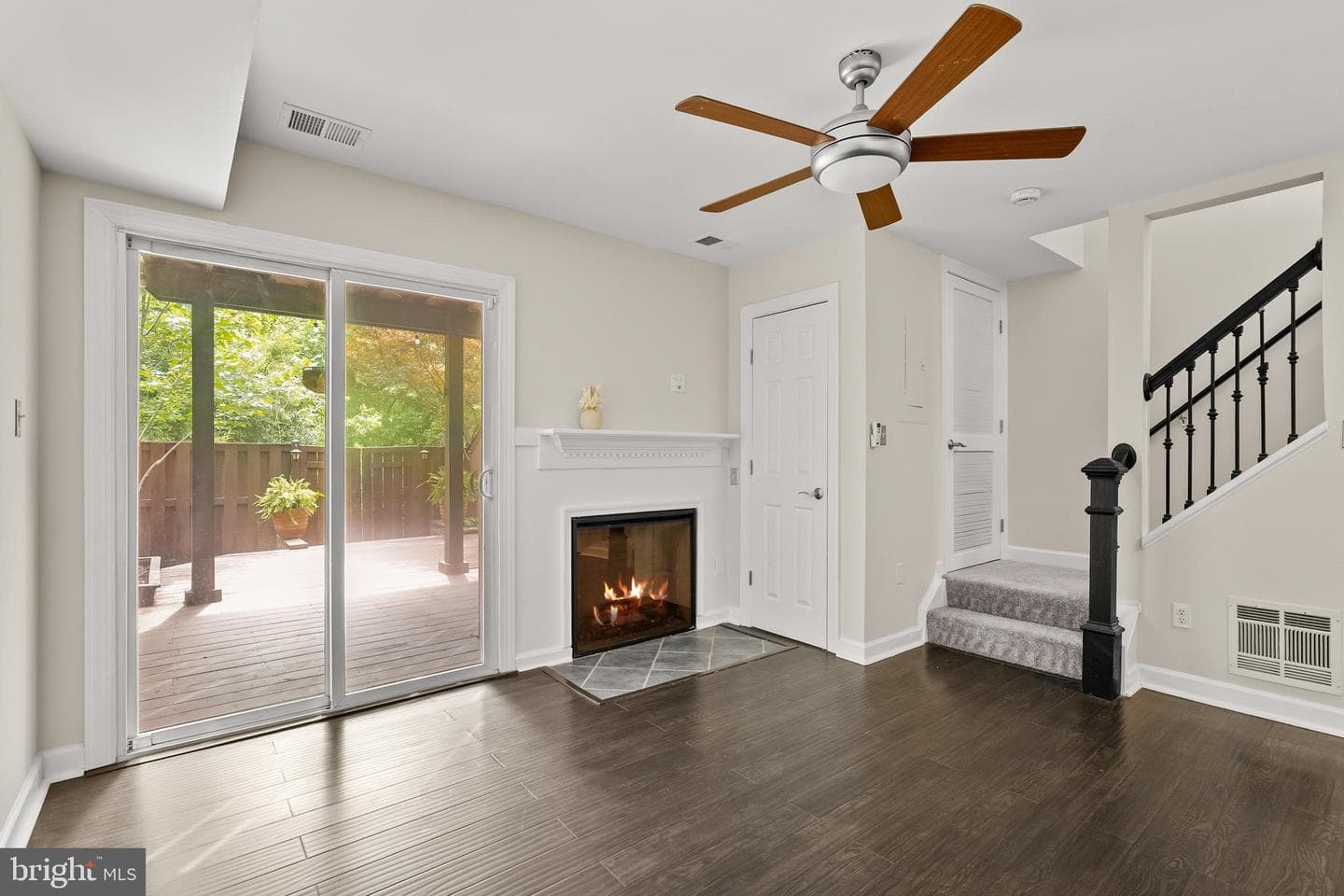 47690 Woolcott Square photo 26
