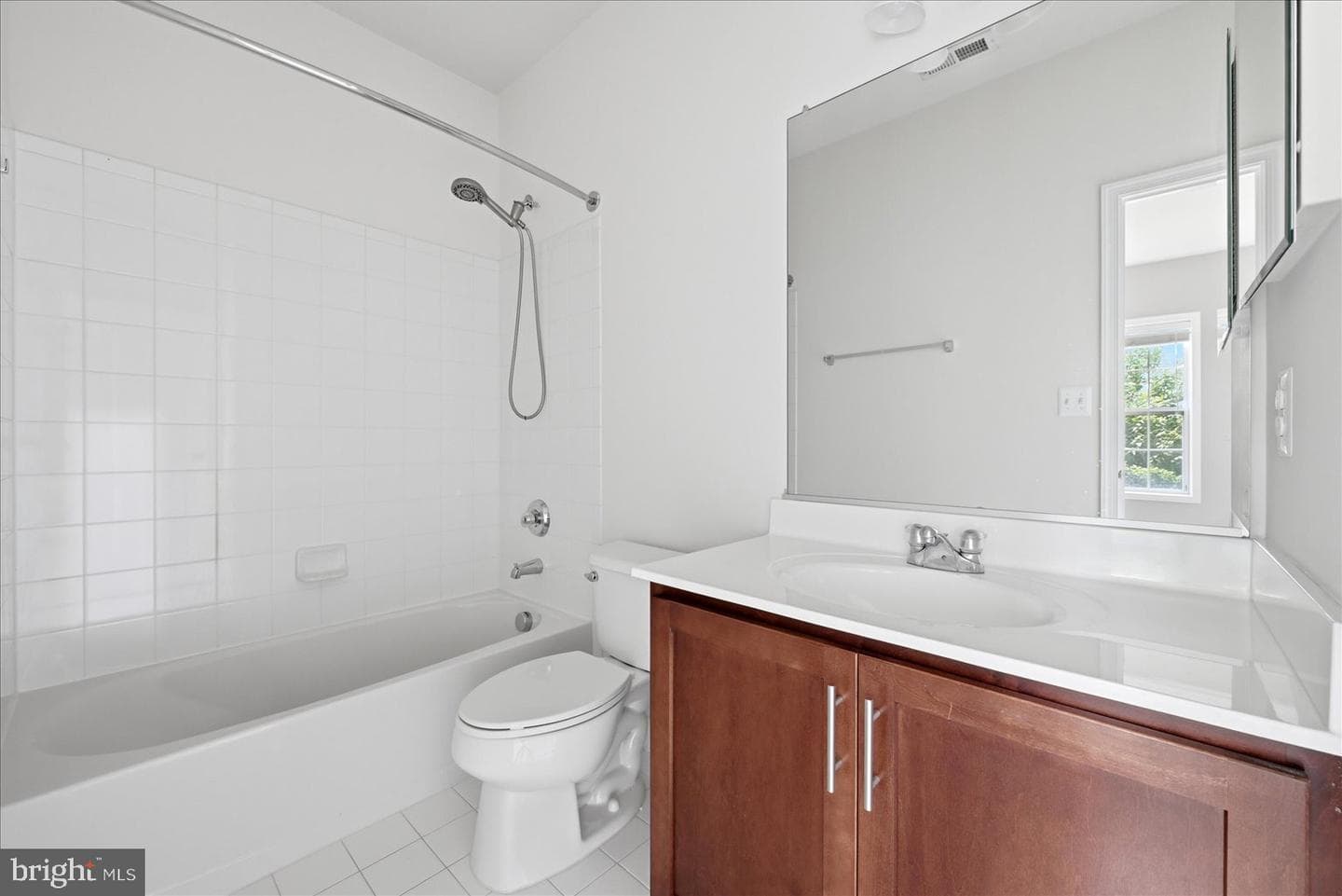 23133 Hanworth Street photo 11