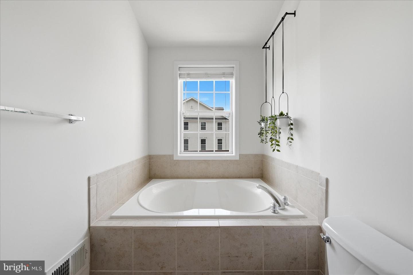 23133 Hanworth Street photo 14