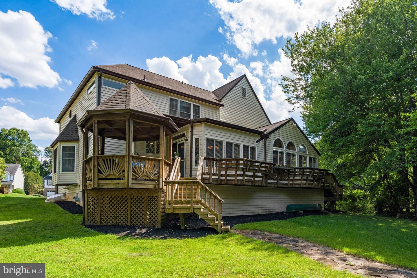 14 Stafford Court photo 37