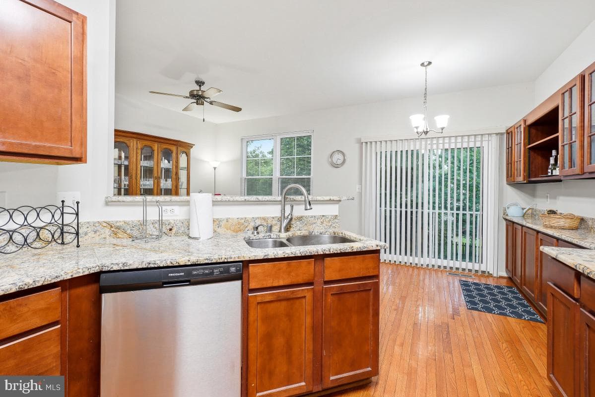 43533 Laidlow Street photo 14