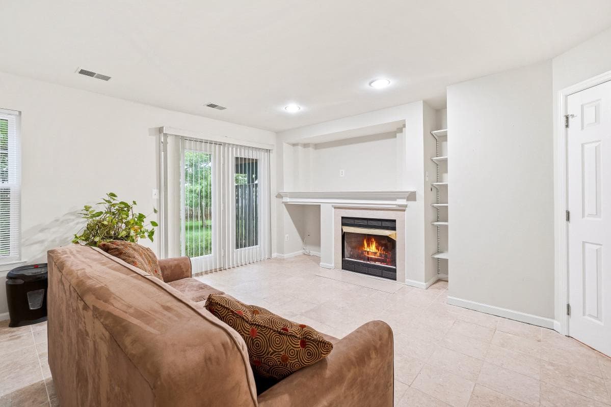 43533 Laidlow Street photo 3
