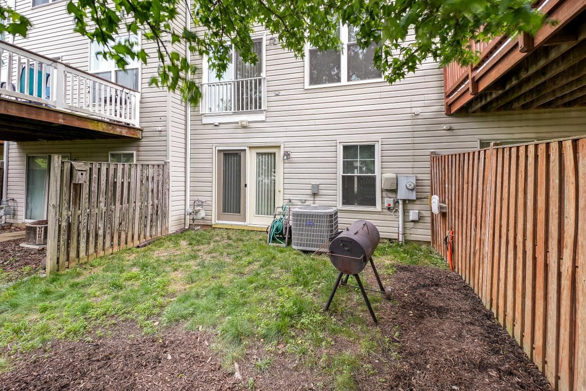 43533 Laidlow Street photo 31