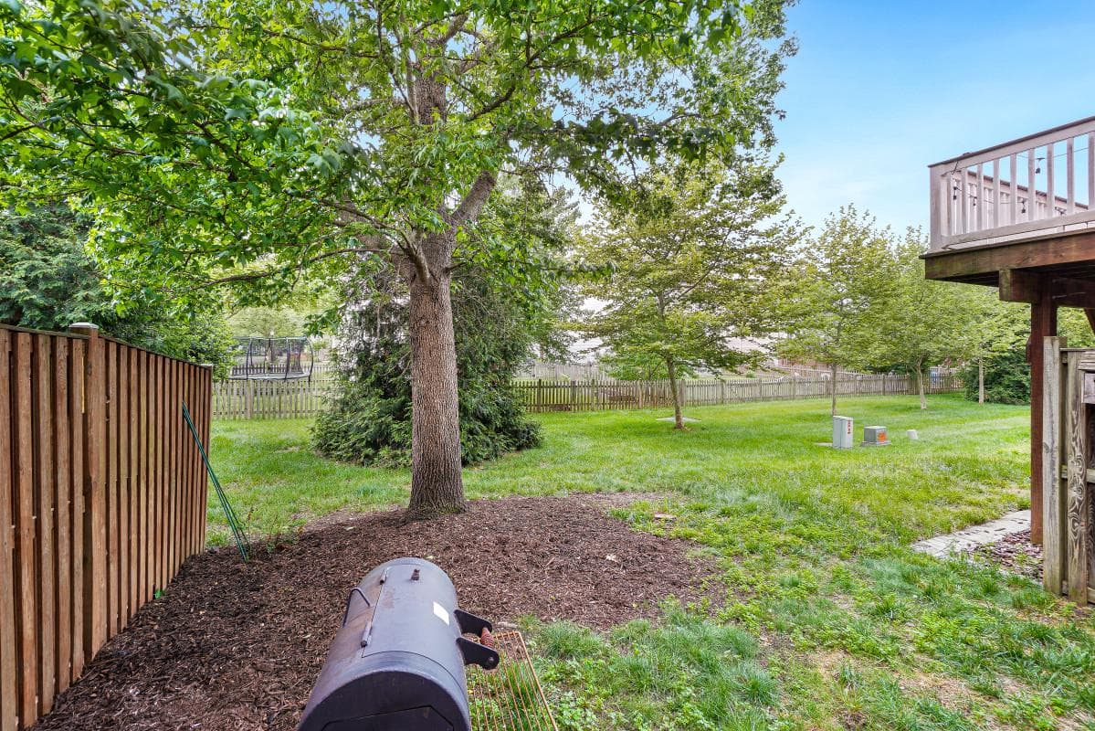 43533 Laidlow Street photo 32