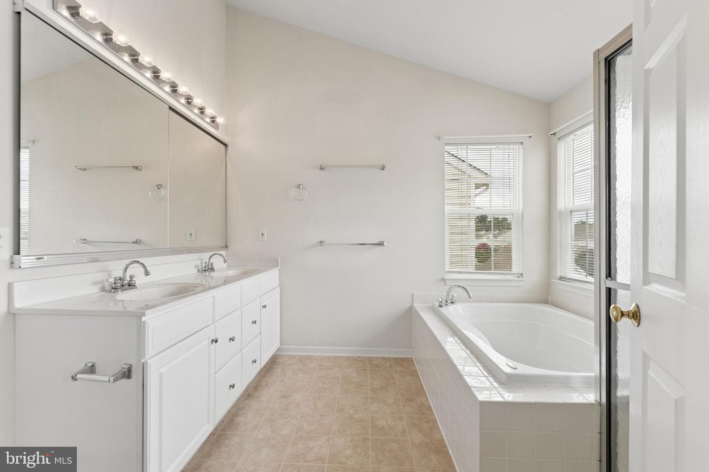 42650 Harris Street photo 30