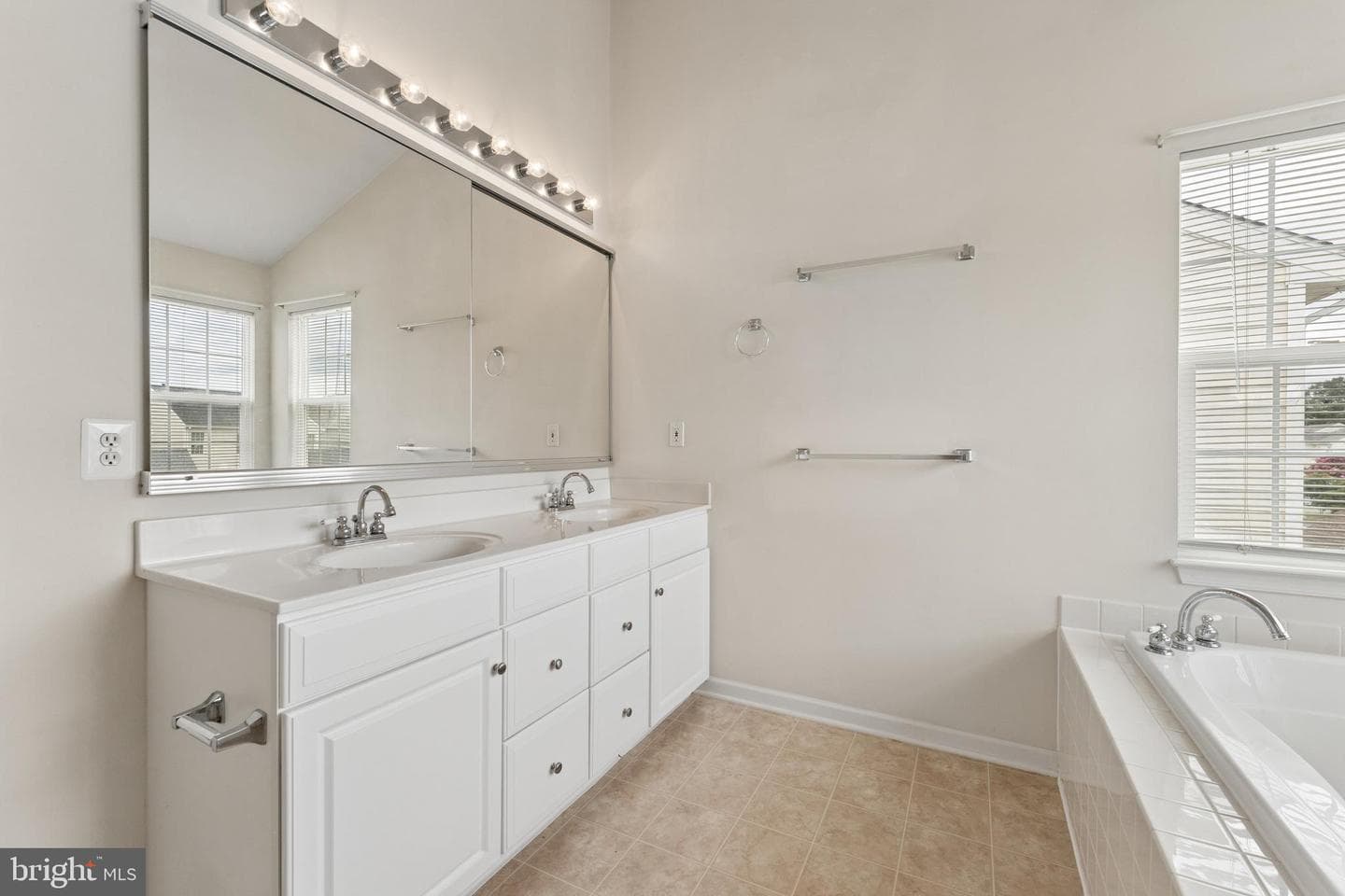 42650 Harris Street photo 31