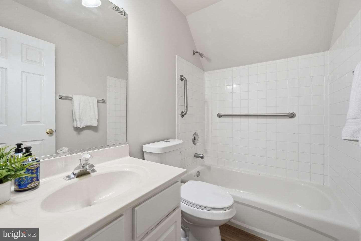 510 W L Street photo 33