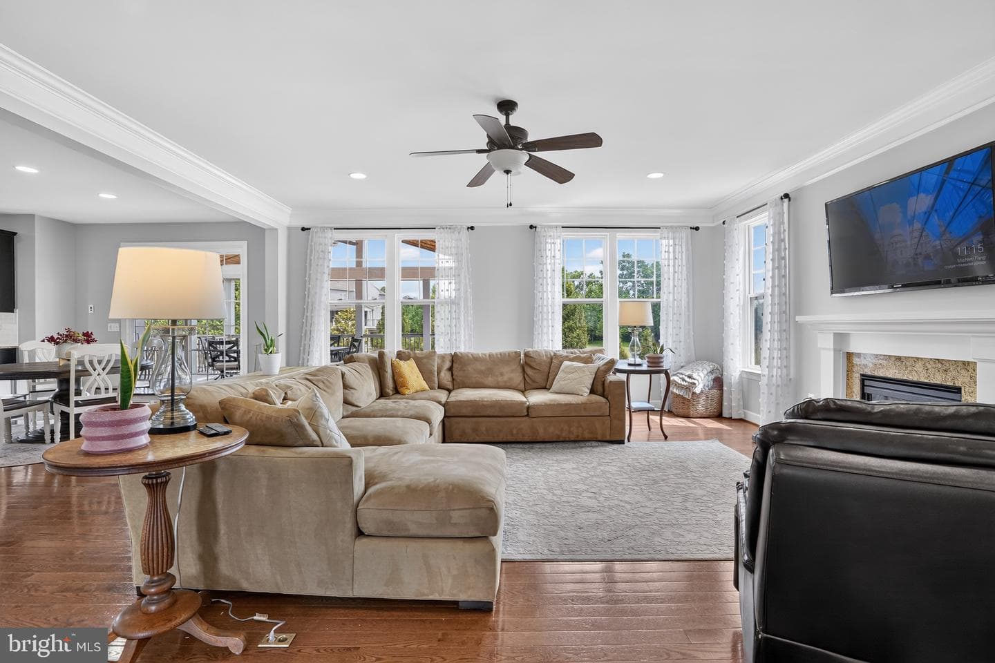 41858 Farnborough Place photo 14