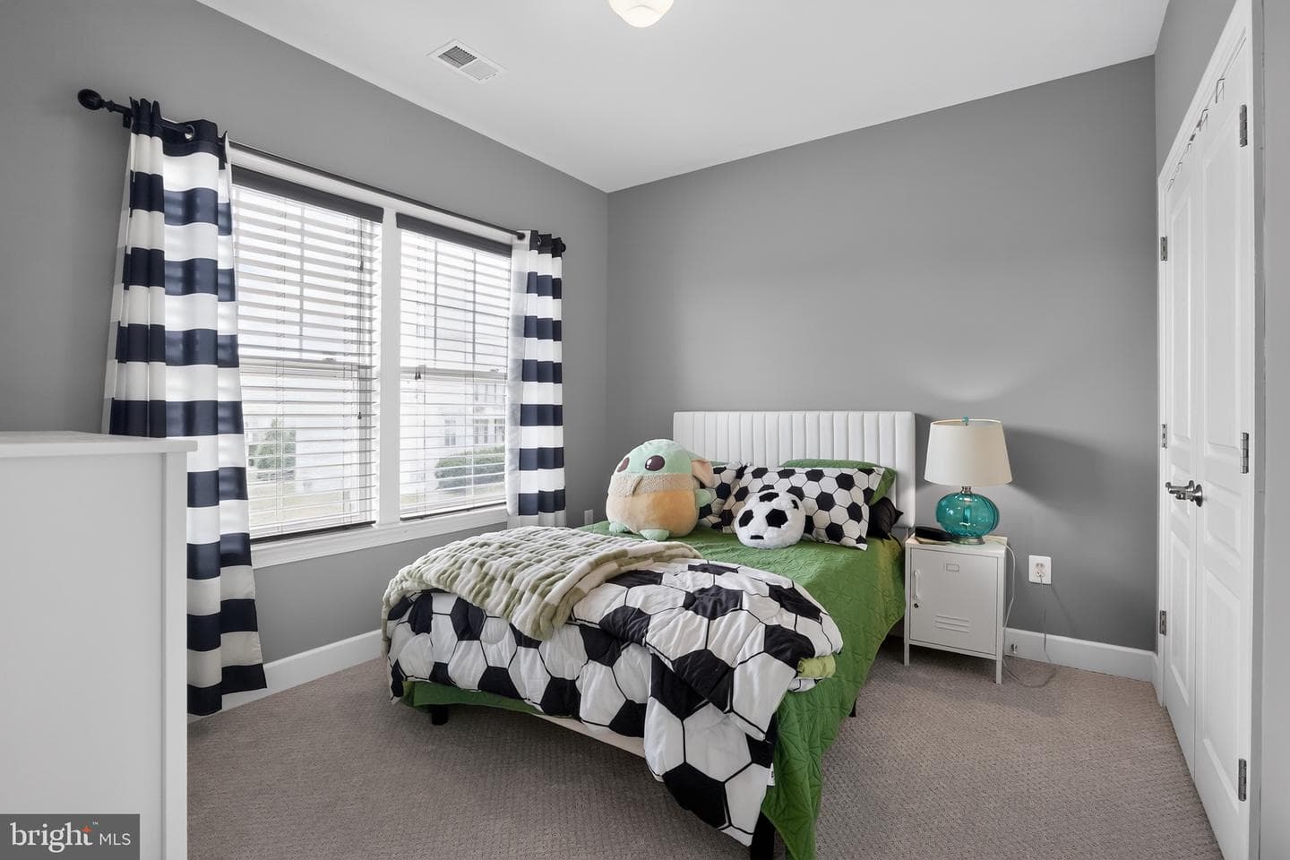 41858 Farnborough Place photo 28