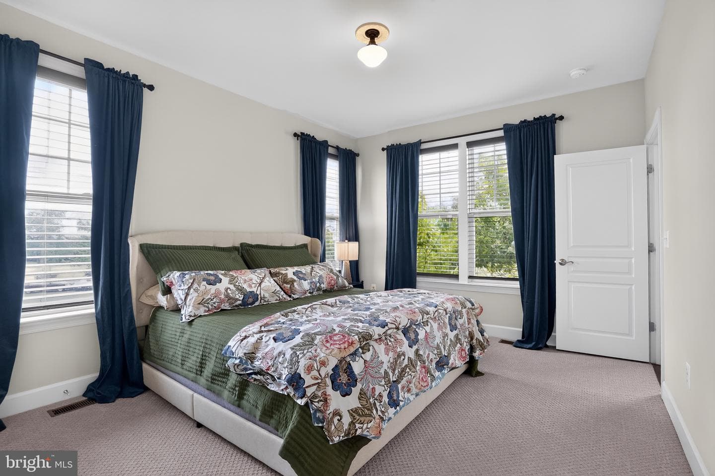 41858 Farnborough Place photo 30