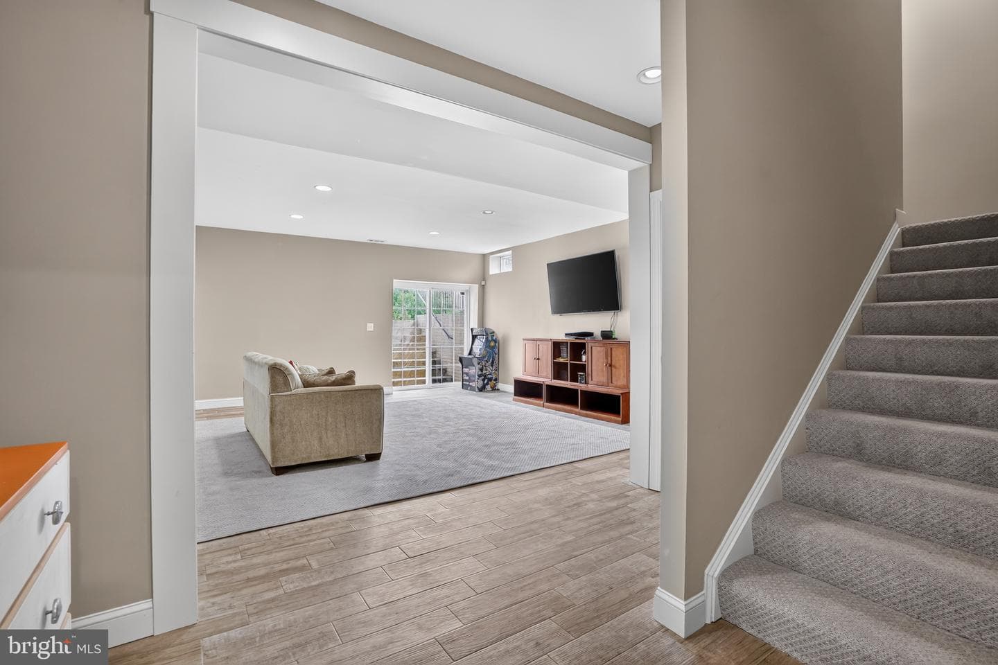 41858 Farnborough Place photo 41