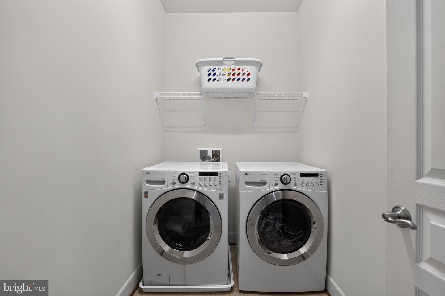 41858 Farnborough Place photo 65