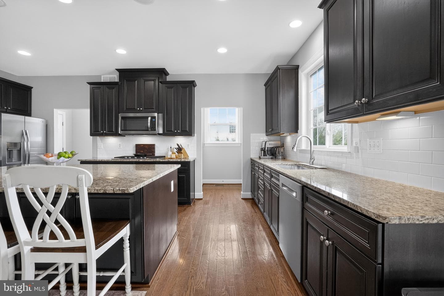 41858 Farnborough Place photo 8