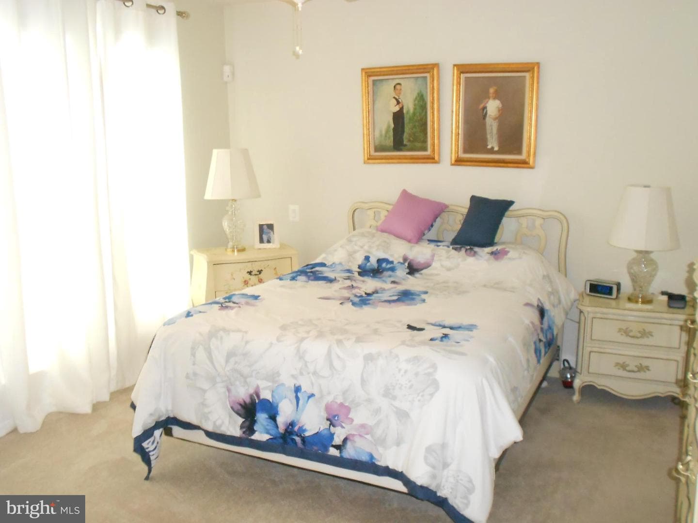 44398 Maltese Falcon Square photo 12