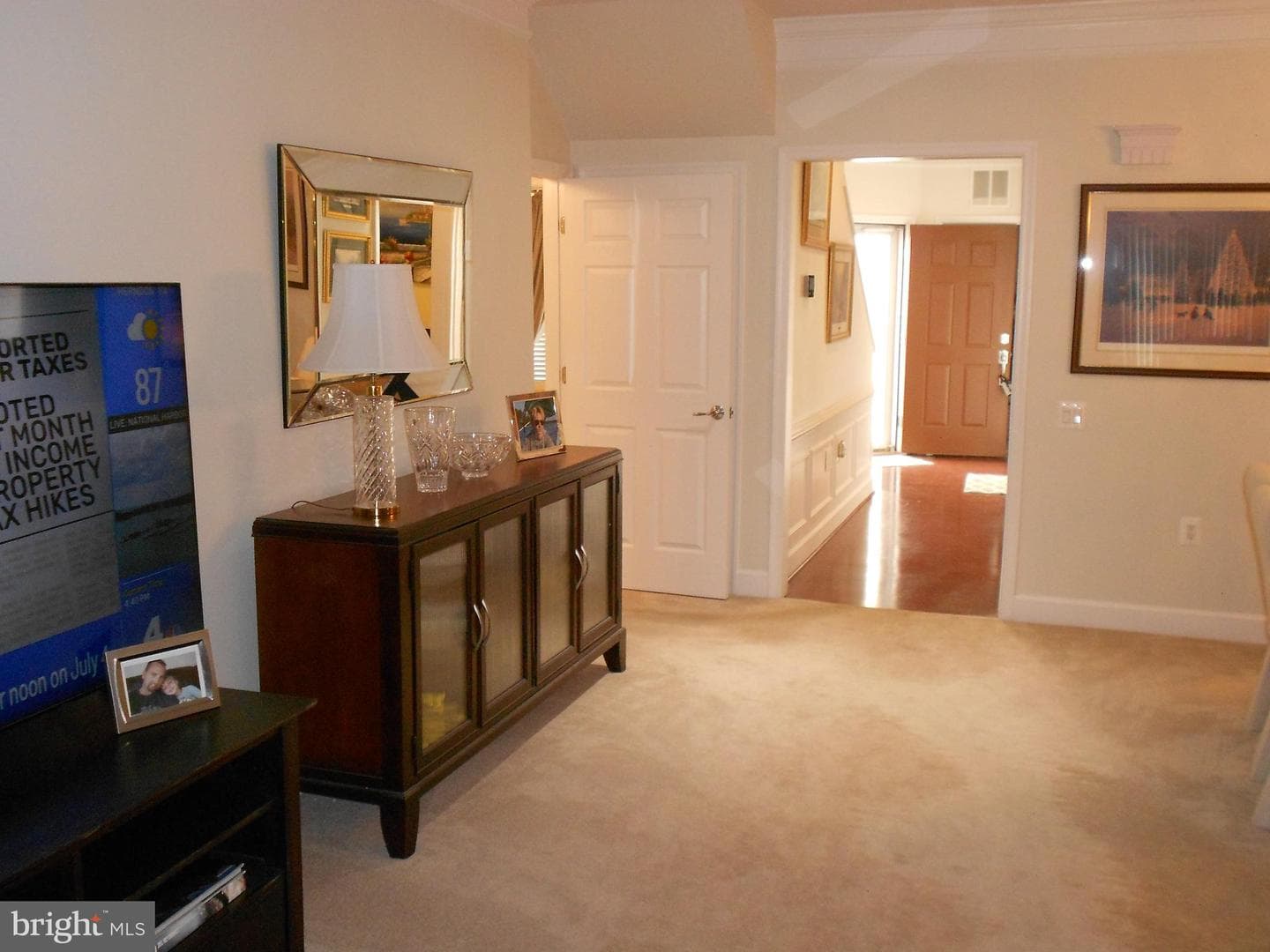 44398 Maltese Falcon Square photo 23