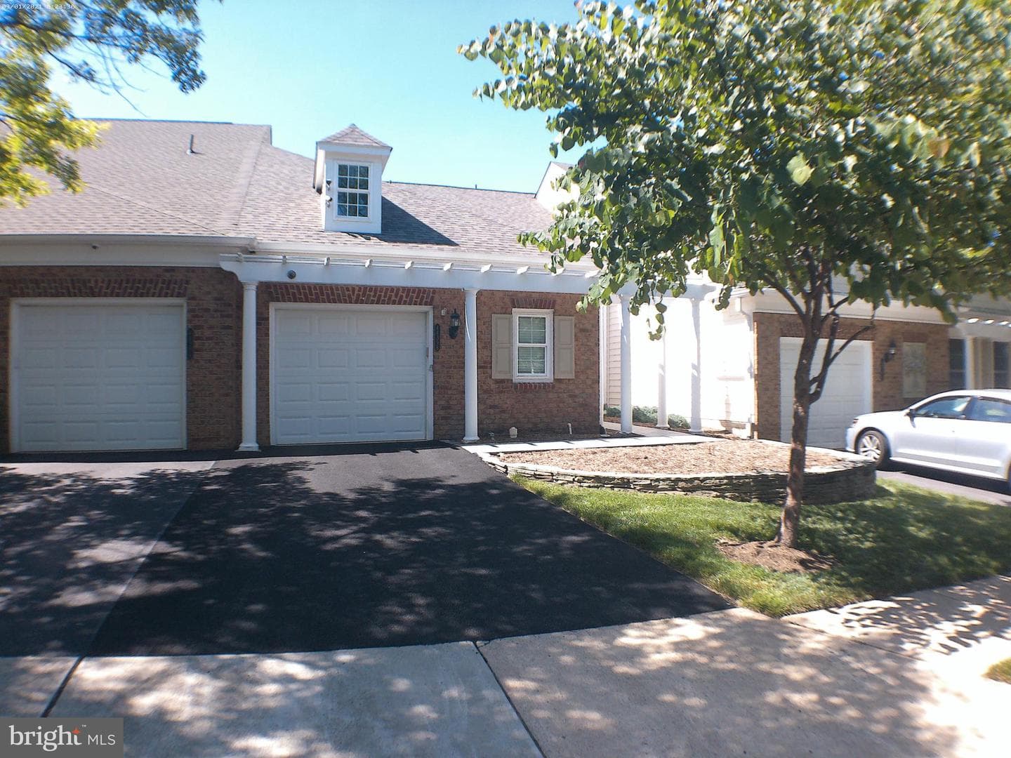 44398 Maltese Falcon Square photo 3