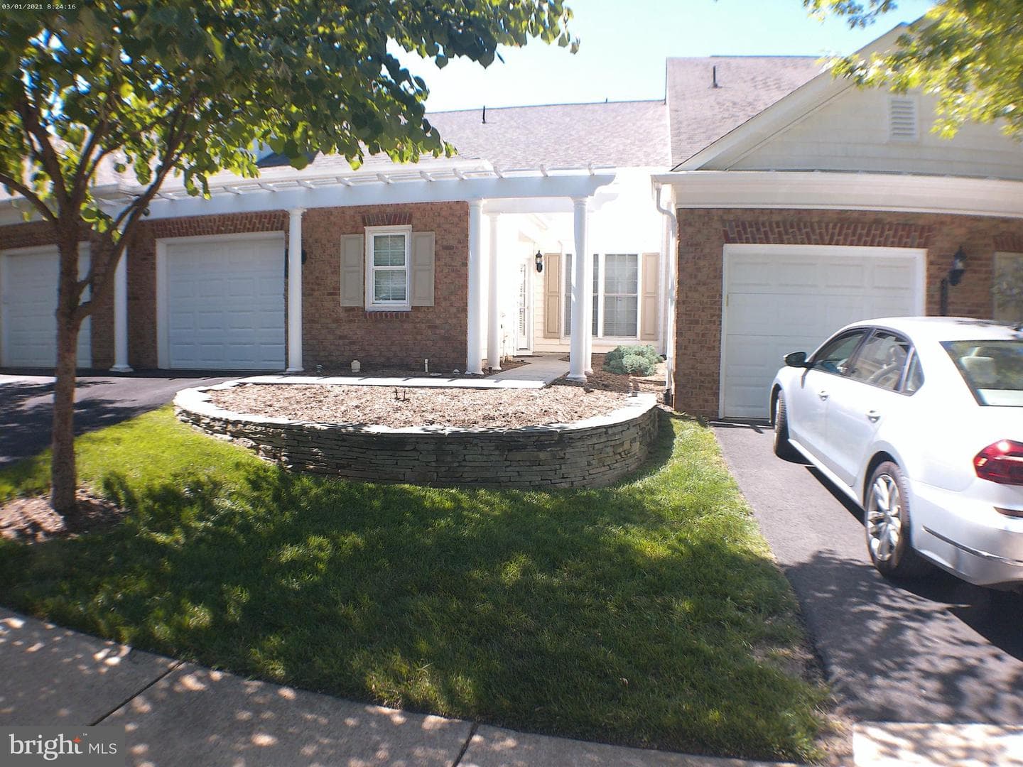 44398 Maltese Falcon Square photo 6