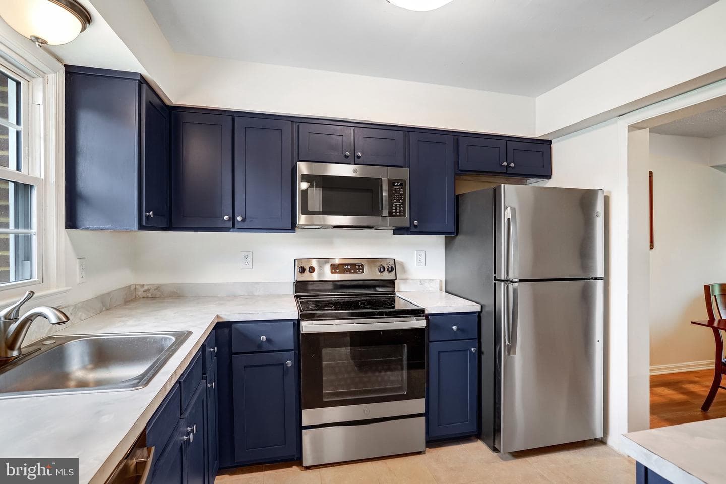 1033 Margate Court photo 12