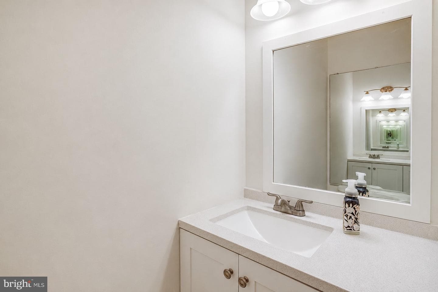 1033 Margate Court photo 13