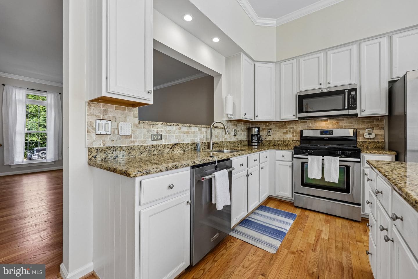 20567 Warburton Bay Square photo 17