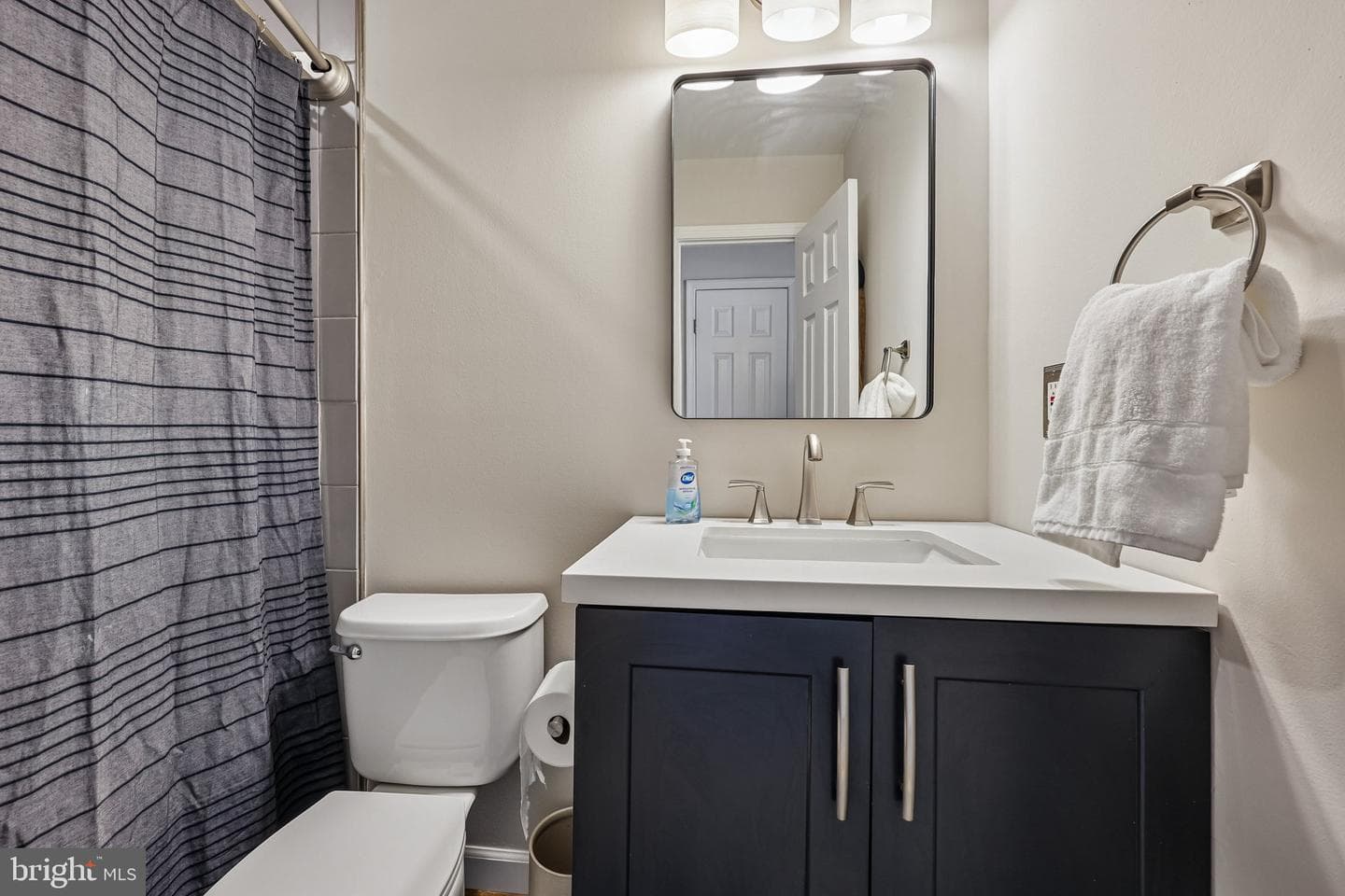 20567 Warburton Bay Square photo 31