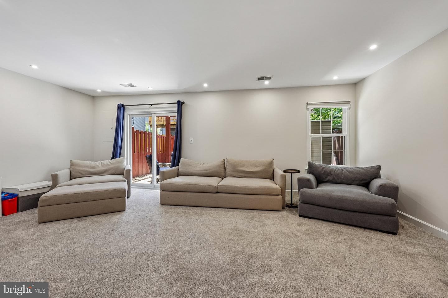 20567 Warburton Bay Square photo 36