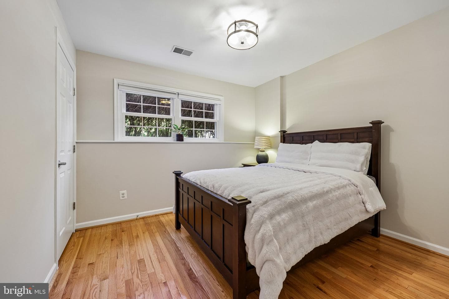 20567 Warburton Bay Square photo 38