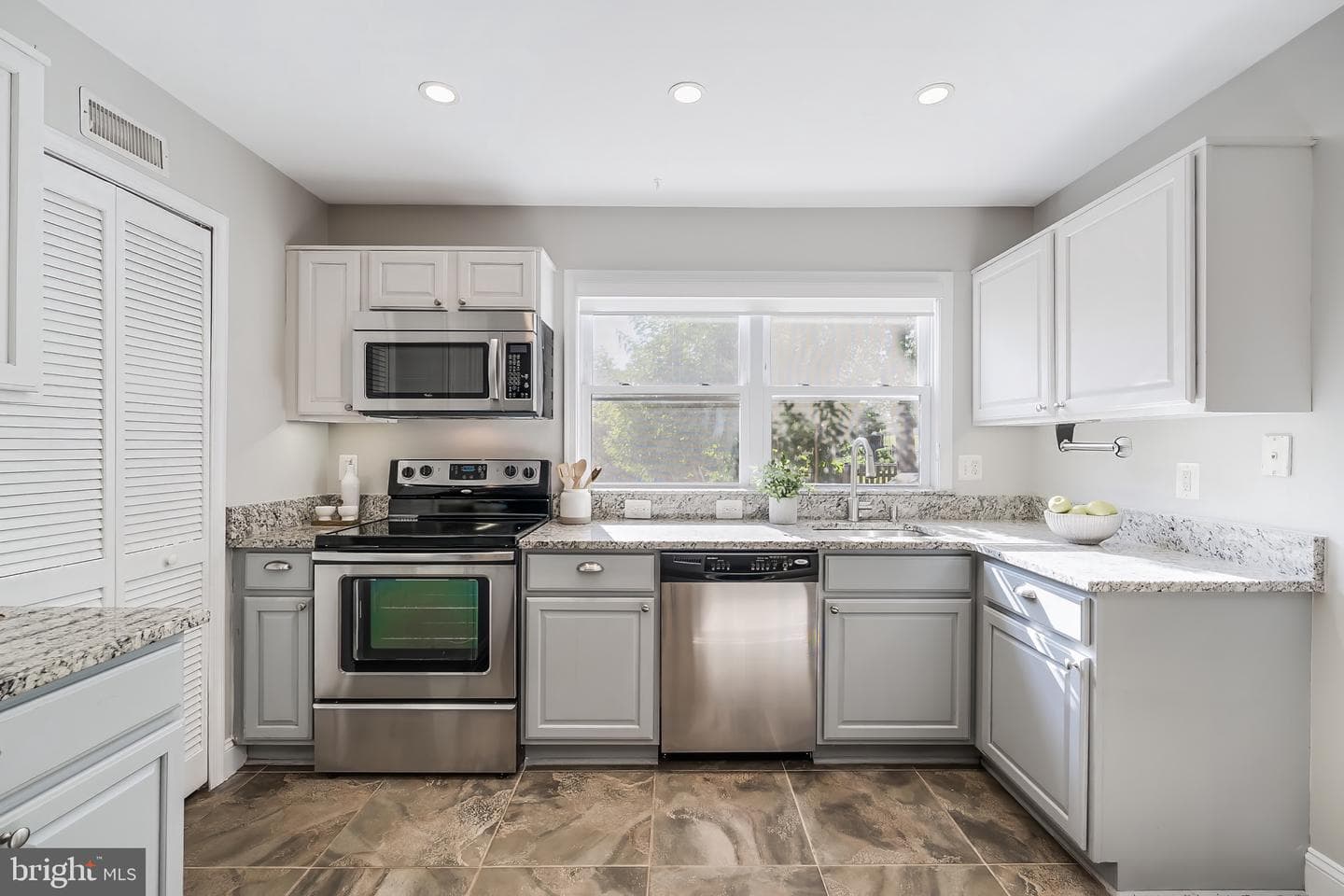 151 S Fox Road photo 21
