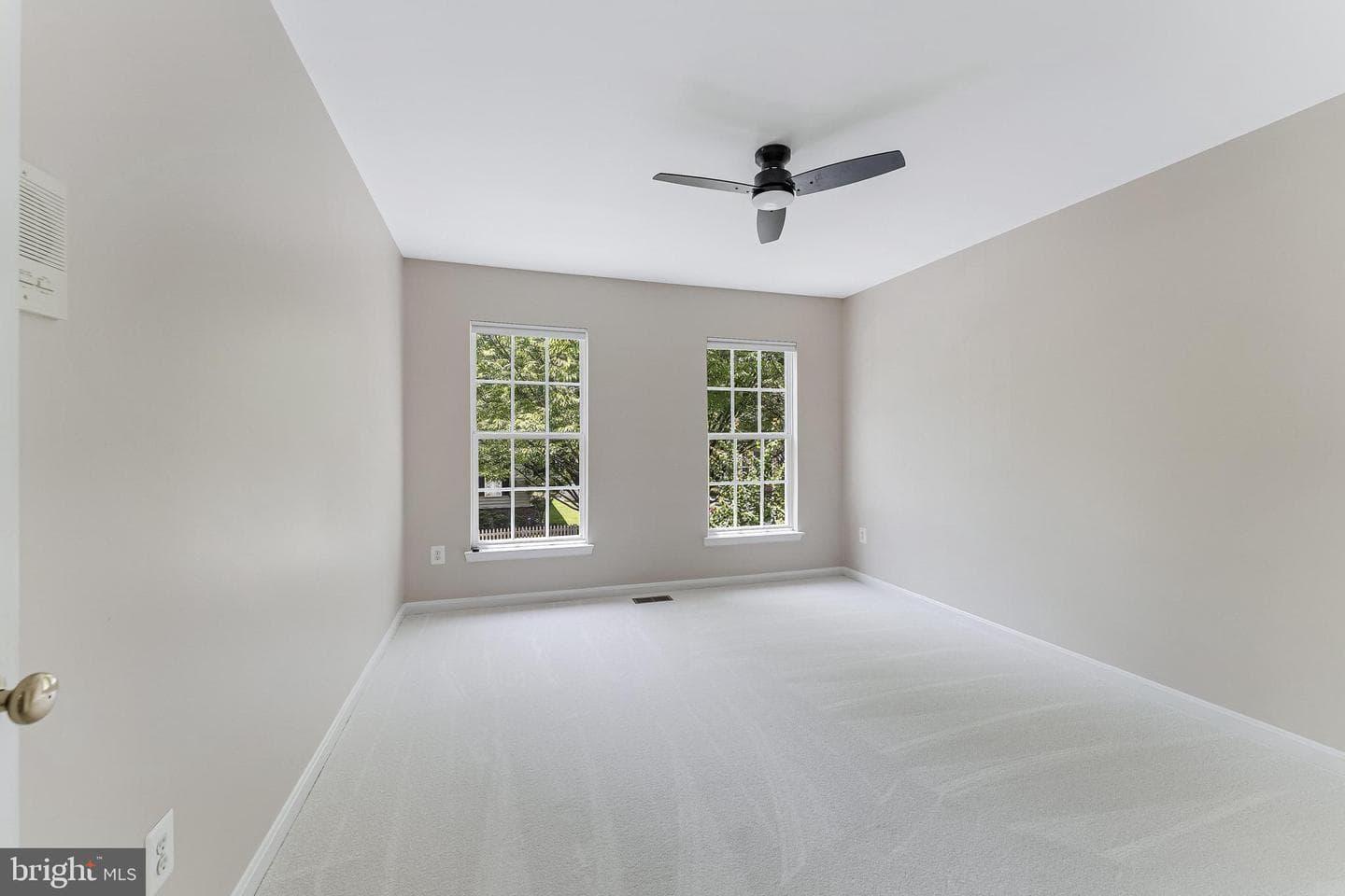20410 Tilberg Street photo 35
