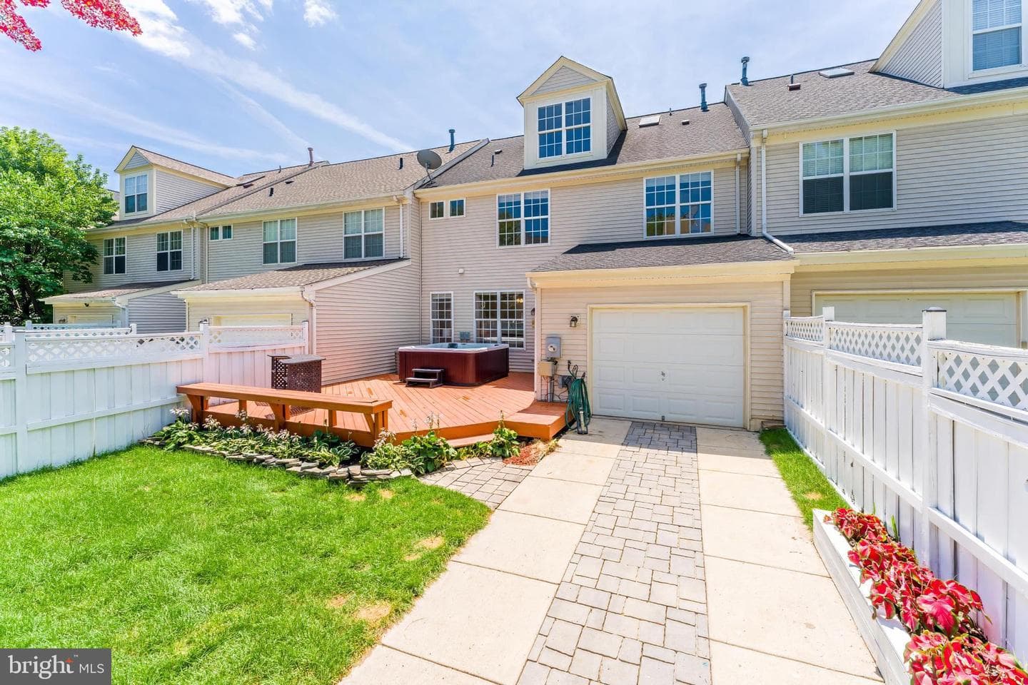 20410 Tilberg Street photo 60