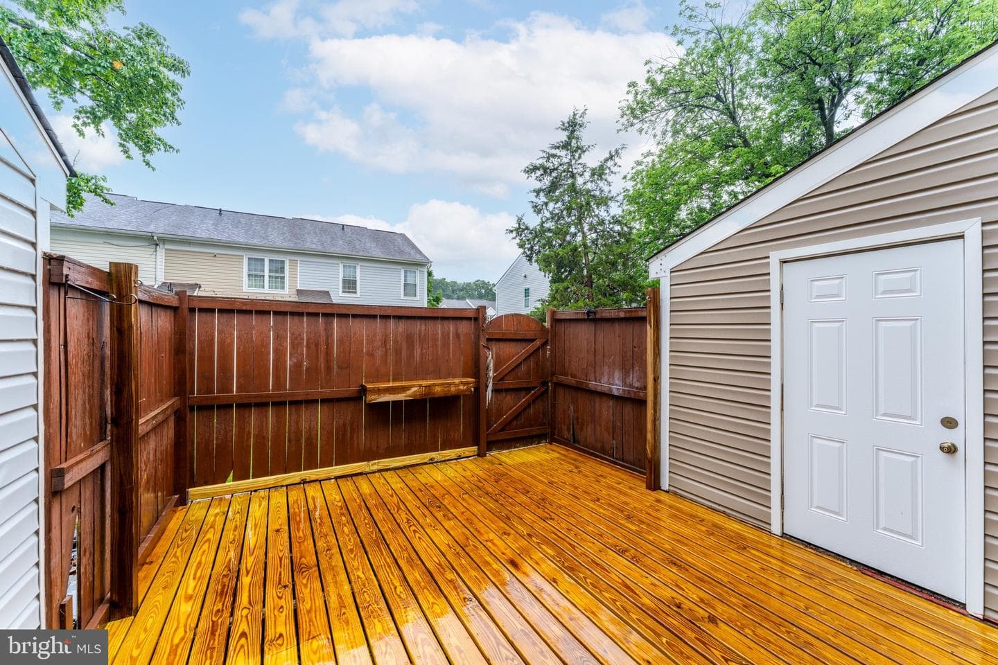 98 Saint Charles Square photo 14