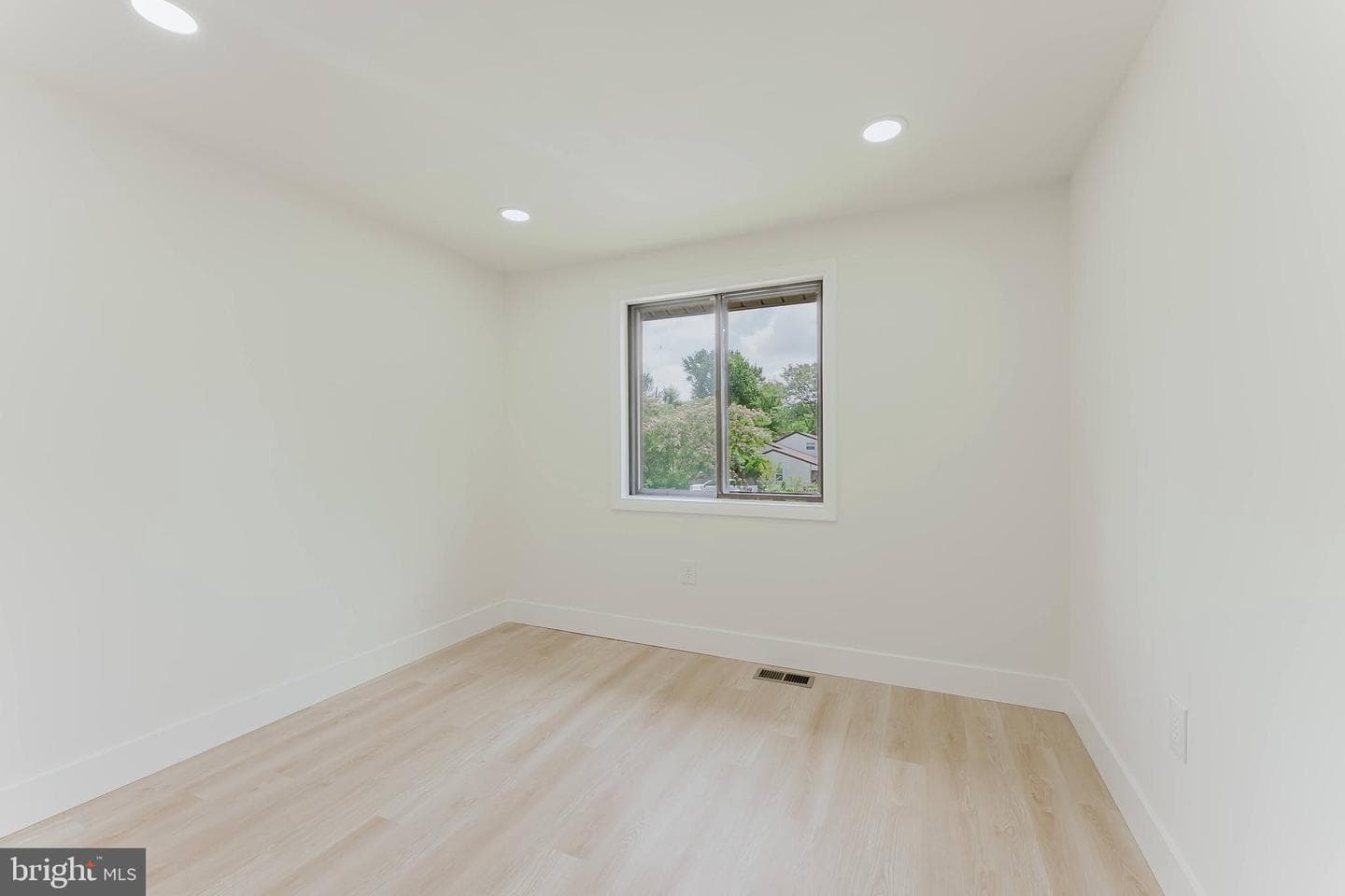749 Sugarland Run Drive photo 27