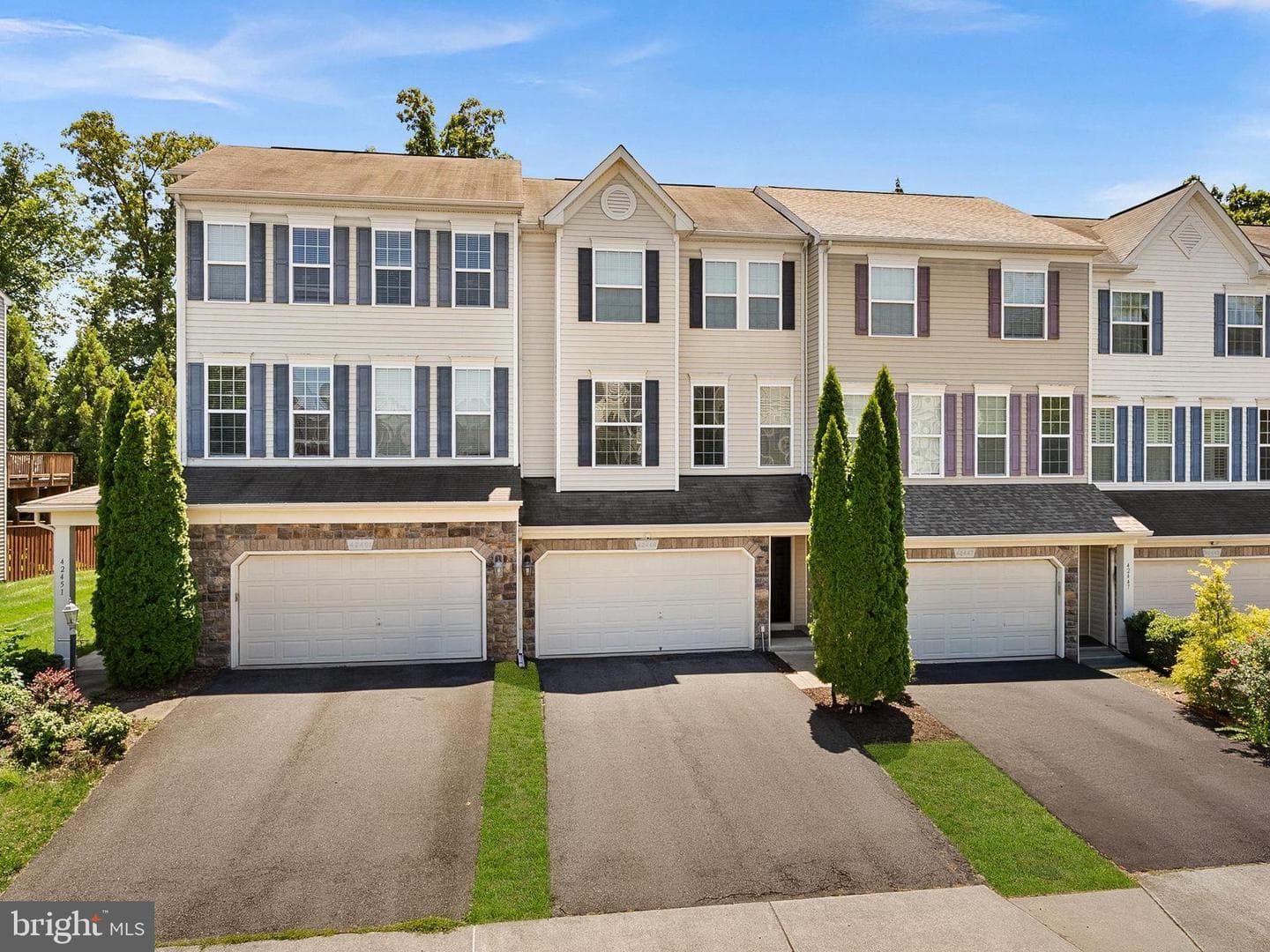 42449 Patrick Wayne Square