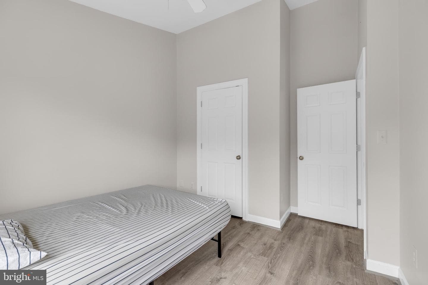 43521 Postrail Square photo 27