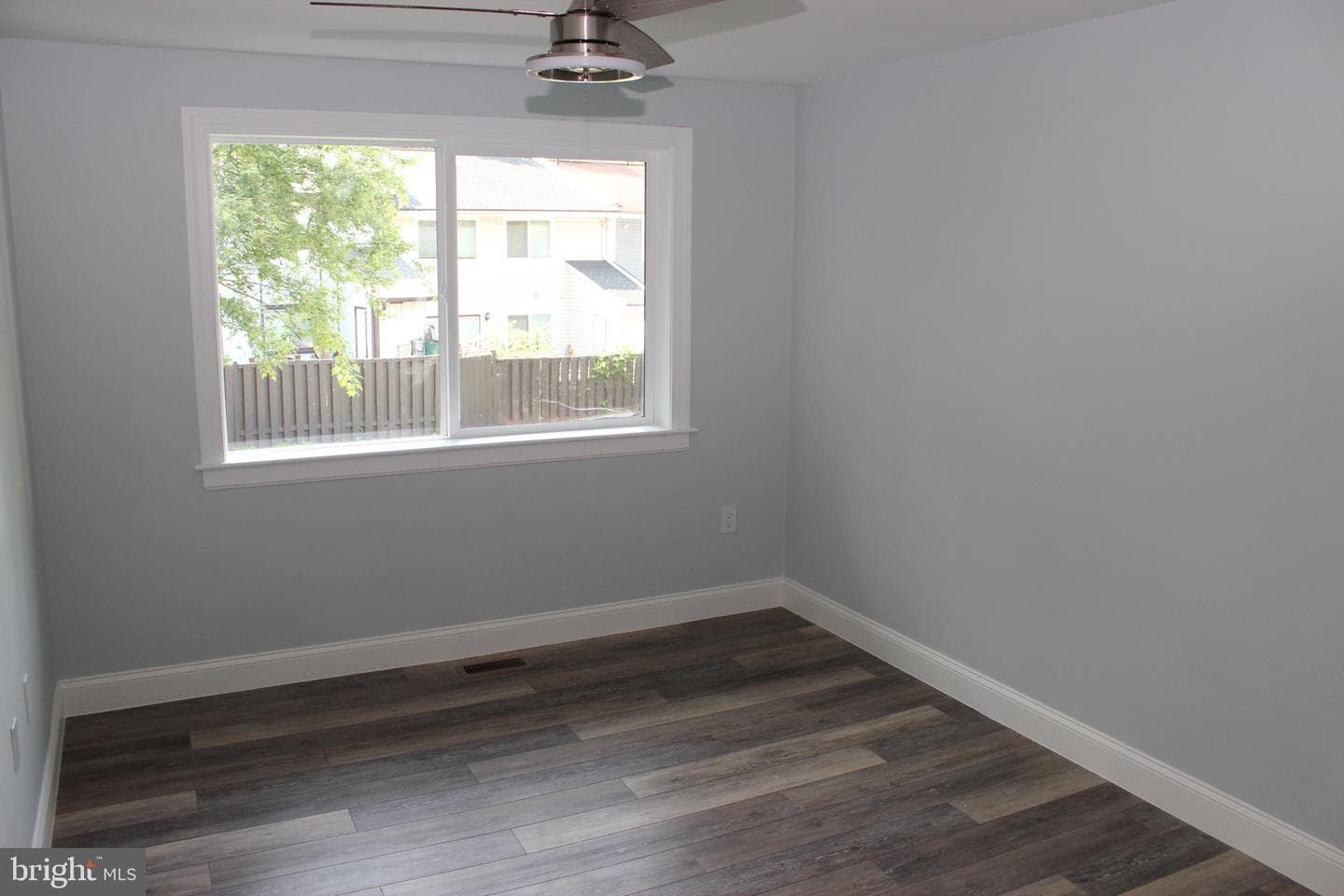 237 Greenfield Court photo 13