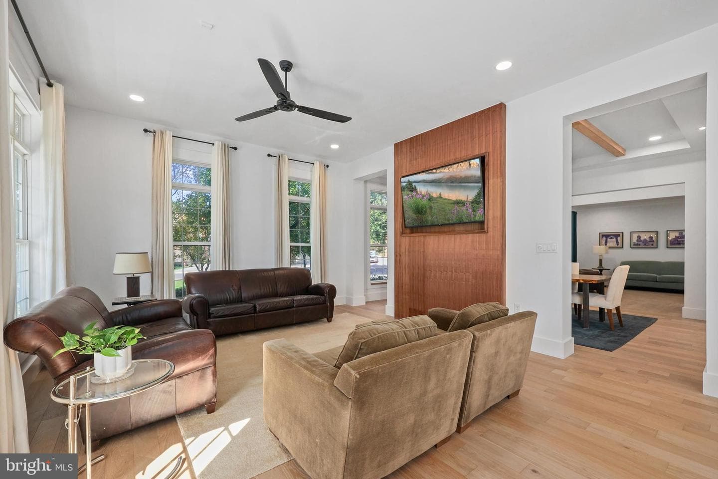 18441 Lanier Island Square photo 19