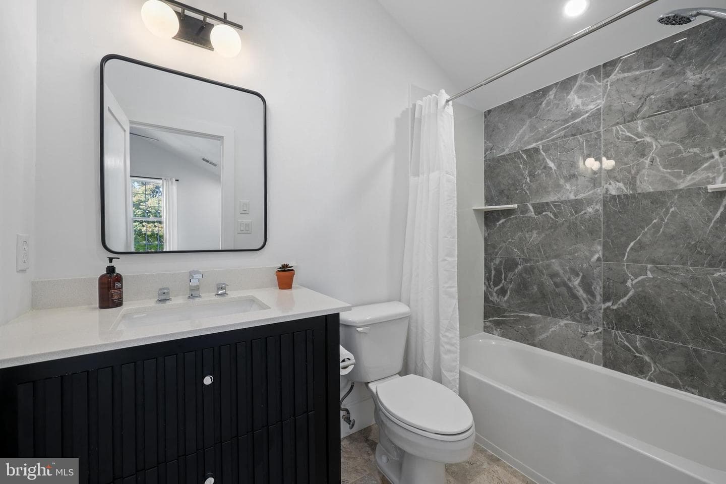 18441 Lanier Island Square photo 33