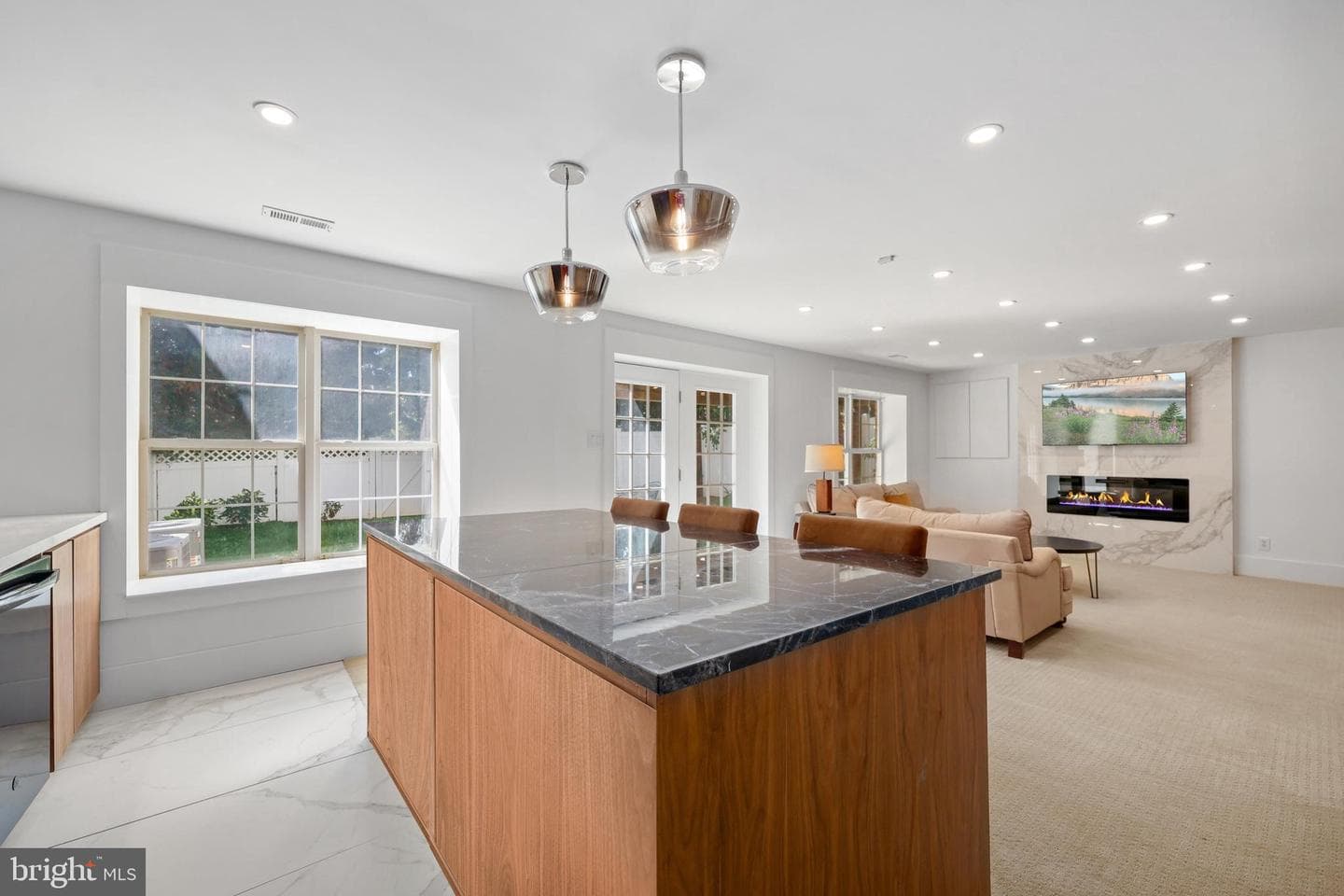 18441 Lanier Island Square photo 37