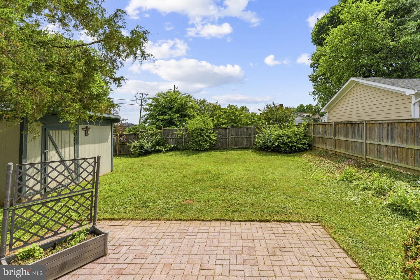 107 Walnut photo 28