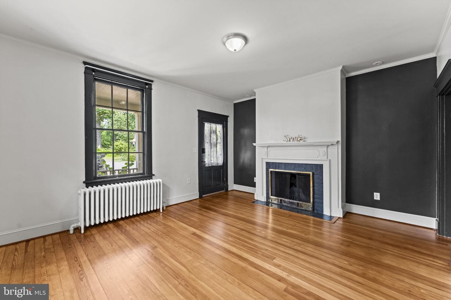 107 Walnut photo 3