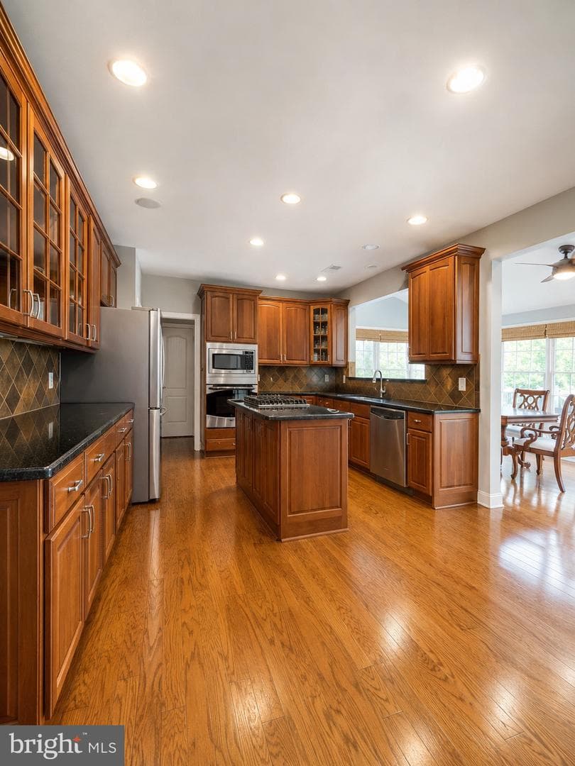 43100 Addlestone Place photo 12