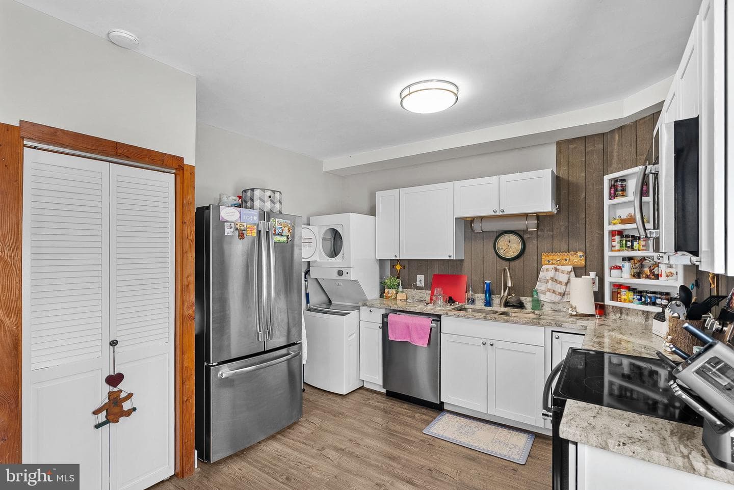 9 Burke Circle photo 12