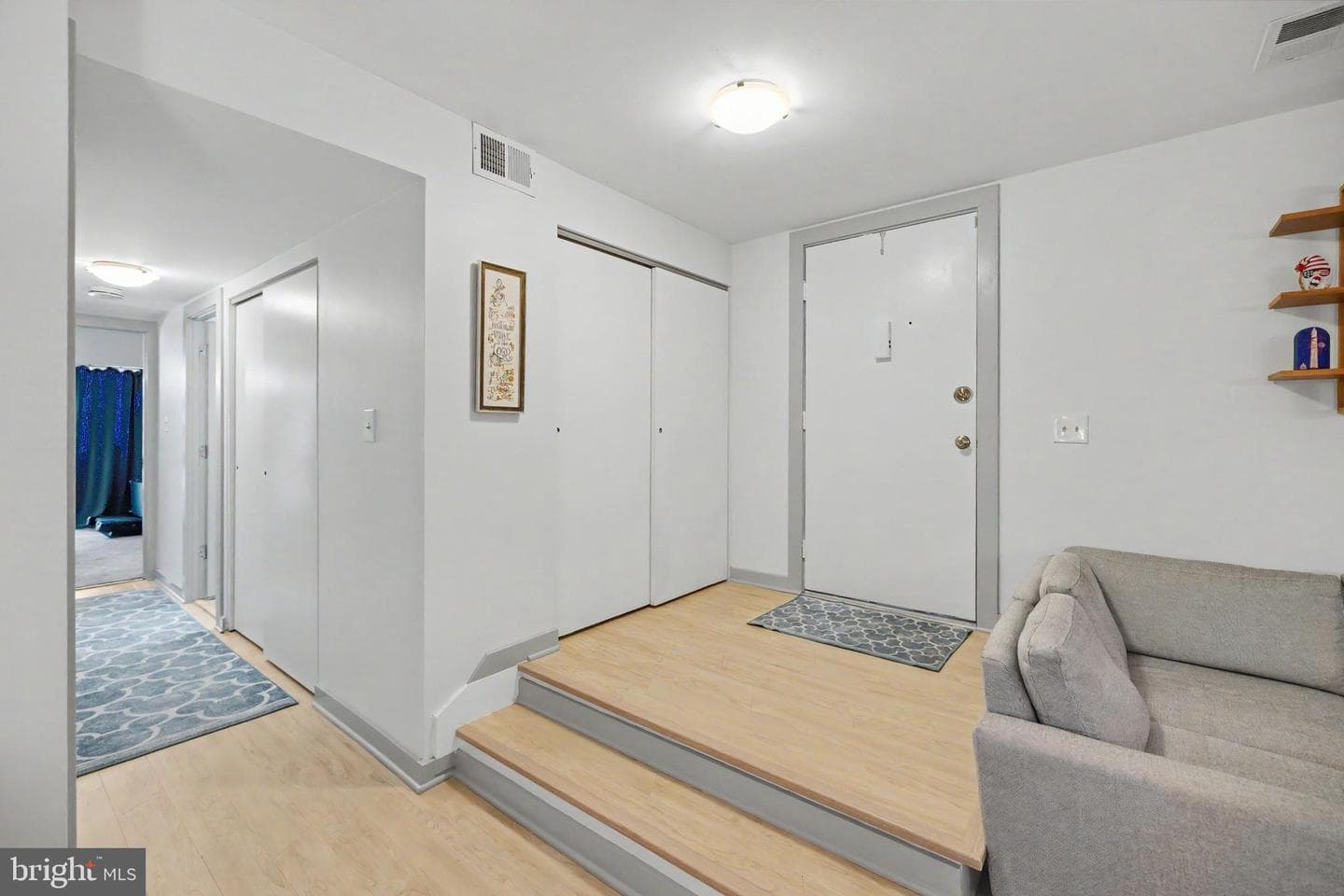 1054 Warwick Court photo 43