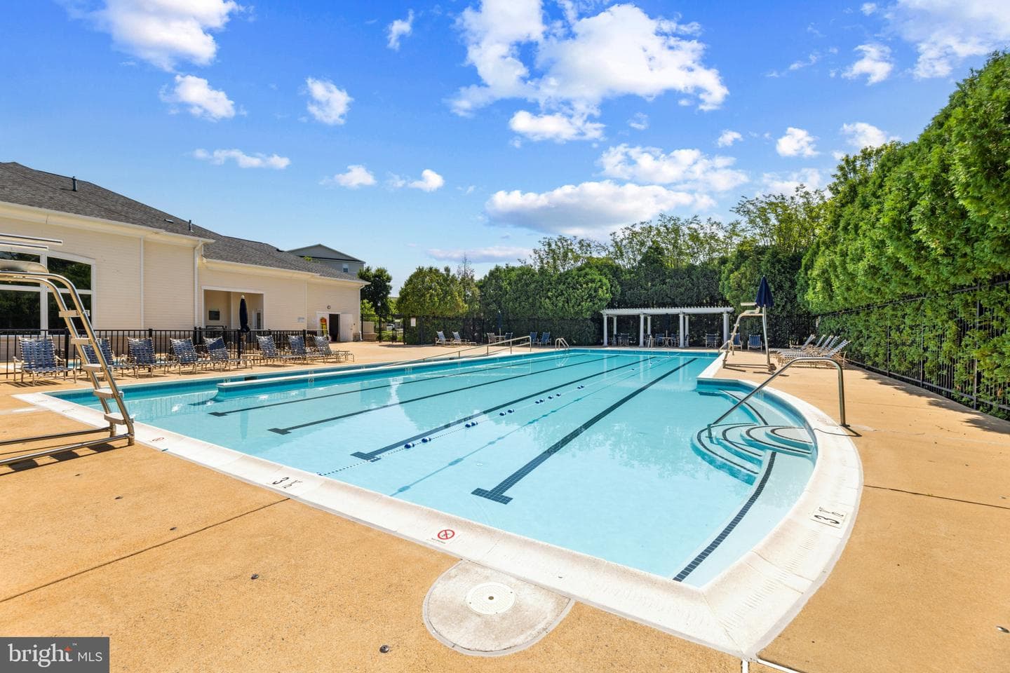 43595 Mahala photo 35