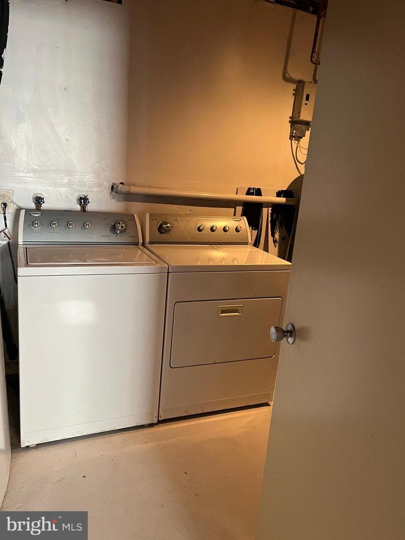 410 Hummer Court photo 32