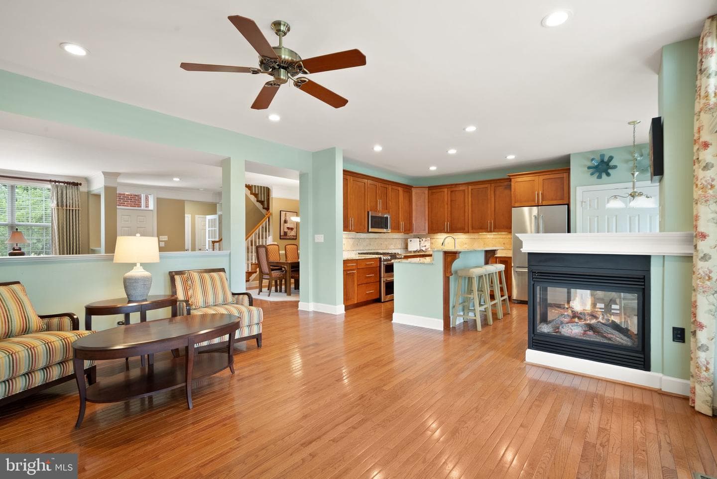 18402 Lanier Island Square photo 19