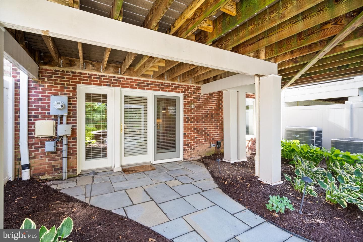 18402 Lanier Island Square photo 56