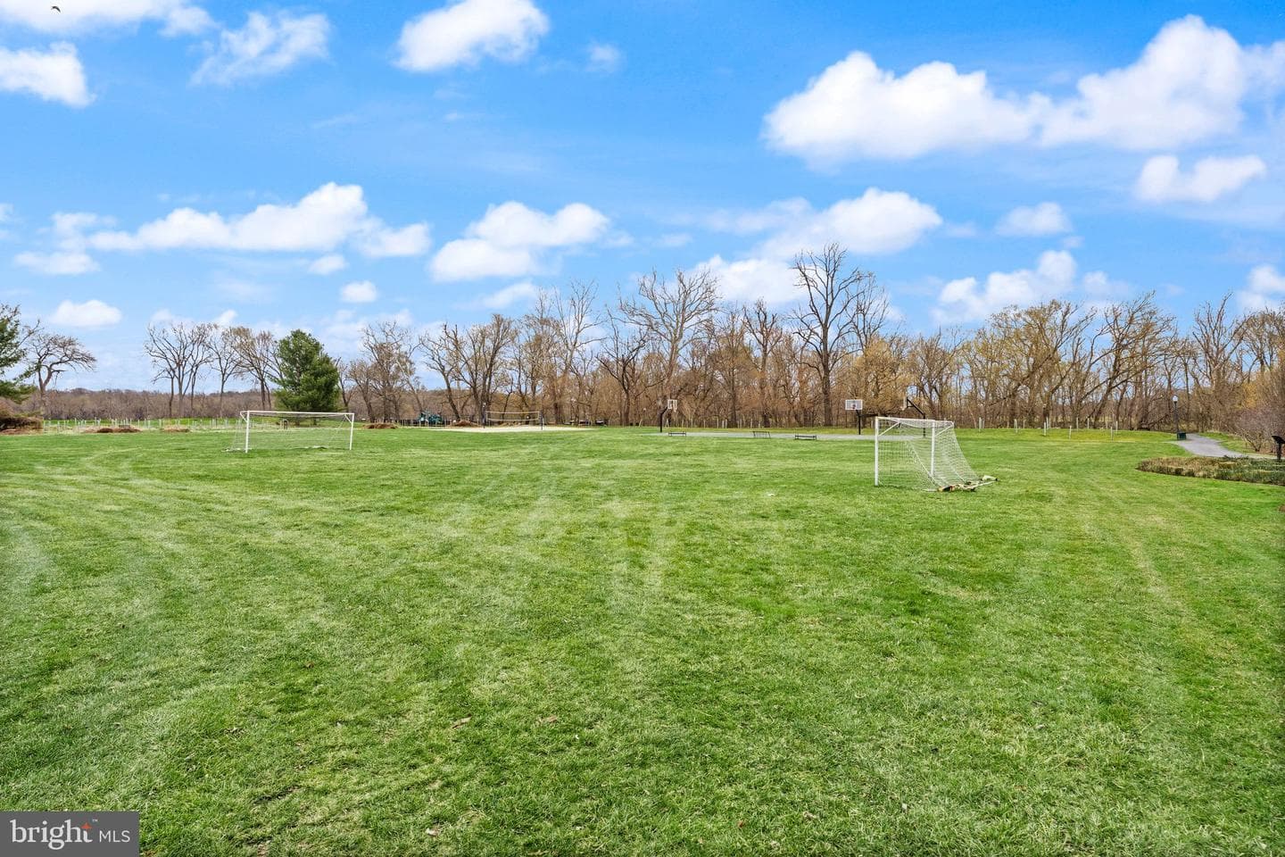 18402 Lanier Island Square photo 99